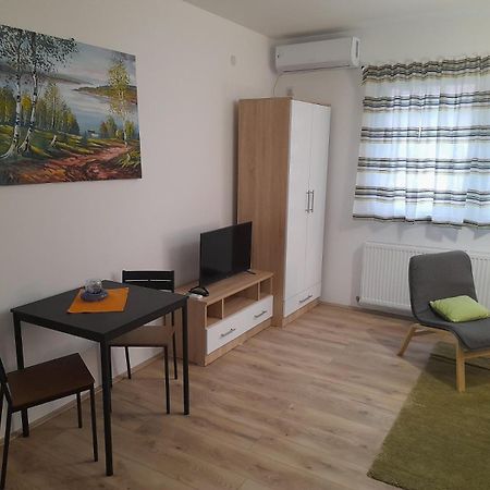 V & V Studio Apartments Nisz Zewnętrze zdjęcie