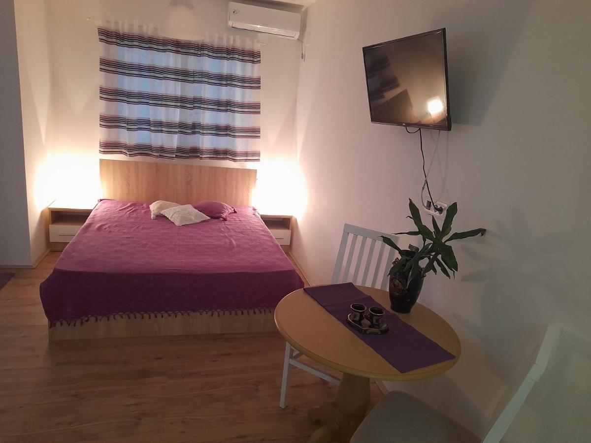 V & V Studio Apartments Nisz Zewnętrze zdjęcie