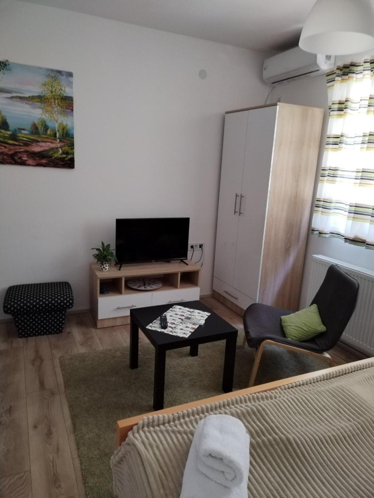V & V Studio Apartments Nisz Zewnętrze zdjęcie